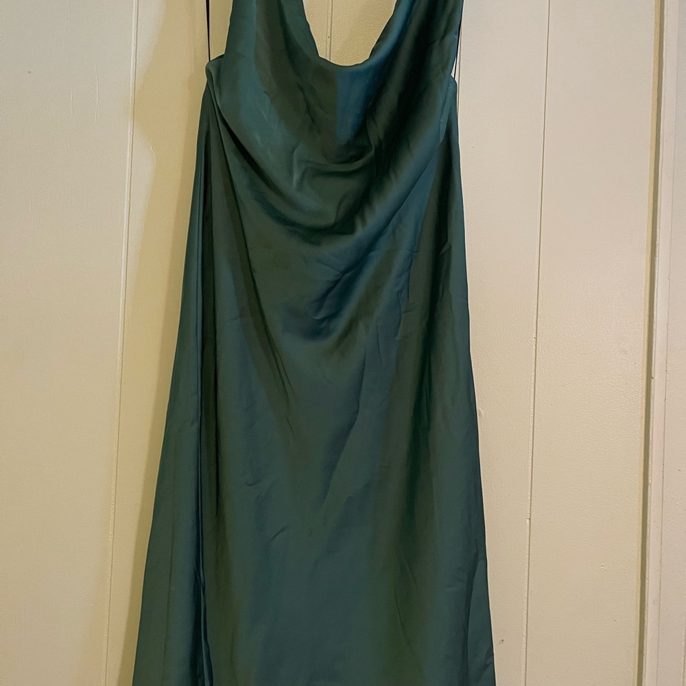 Double Zero Emerald Backless Dress